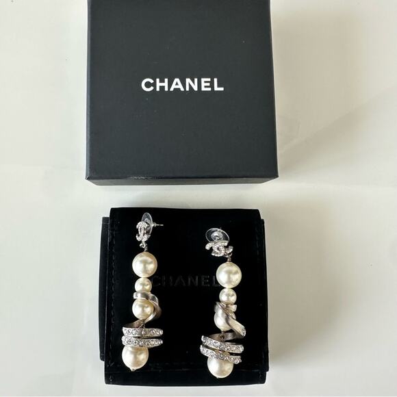 CHANEL earrings with big crystals Authentic - Picture 1 of 11